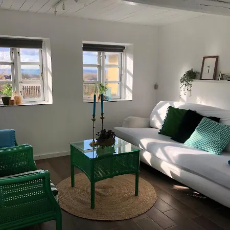 Beachhouse Langeland 20 M To Private Feriehus Tranekær